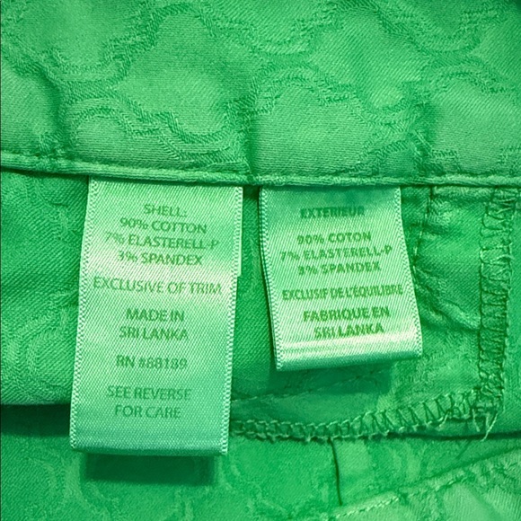 Lilly Pulitzer Vibrant Green Patterned Shorts - Picture 5 of 7